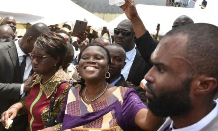 Côte d’Ivoire: libérée, Simone Gbagbo retrouve ses partisans