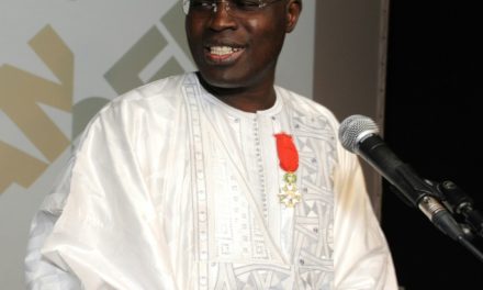 Sénégal: condamné en appel, le maire de Dakar ne renonce pas à la présidentielle
