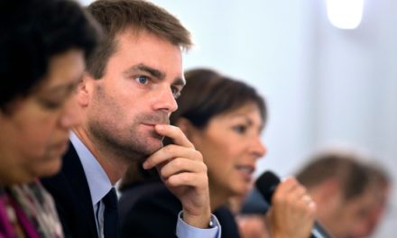 Le premier adjoint d’Anne Hidalgo démissionne avec fracas