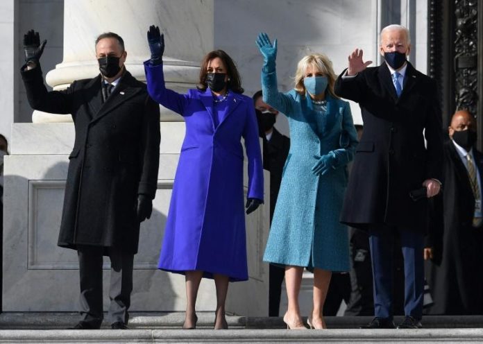 (De G à D) Doug Emhoff, Kamala Harris, Jill Biden et Joe Biden, au Capitole, le 20 janvier 2021 afp.com - ANGELA WEISS