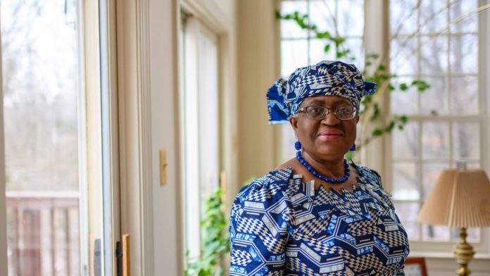 La nouvelle directrice de l'Organisation mondiale du commerce (OMC) Ngozi Okonjo Iweala chez elle à Potomac près de Washington, le 15 février 2021 afp.com - Eric BARADAT