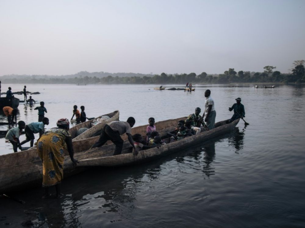 Pollution de la rivière Kasaï: 12 morts et “catastrophe” écologique, selon Kinshasa | Diasporas News