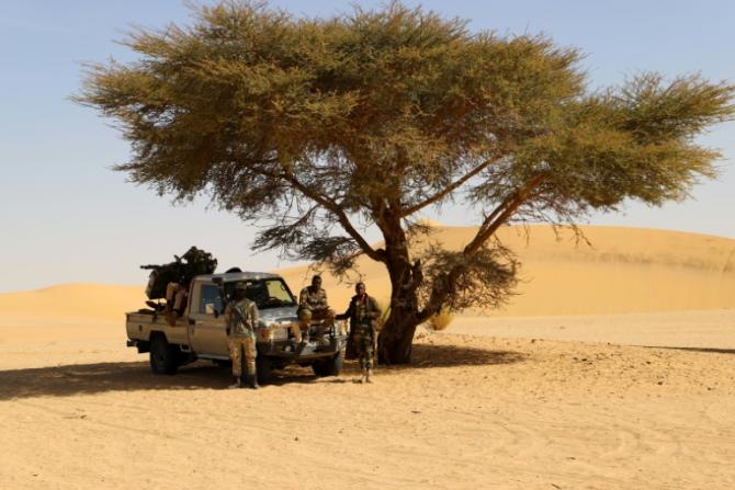 Une patrouille de l'armée nigérienne dans le désert d'Iferouane, le 12 février 2020 afp.com - Souleymane Ag Anara