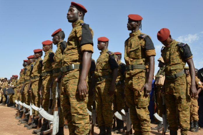 Des soldats burkinabè à Ouagadougou en mars 2018 afp.com - Ahmed OUOBA