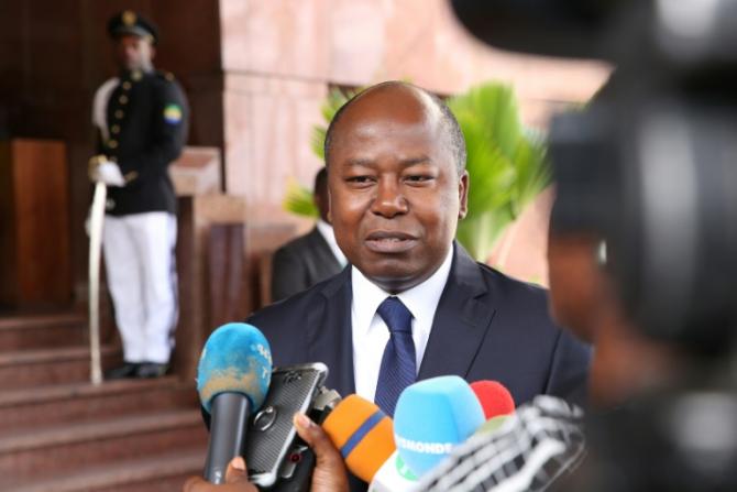 Alain-Claude Bilie-By-Nze à son arrivée pour la cérémonie de prestation de serment au palais présidentiel, à Libreville le 7 mai 2018
