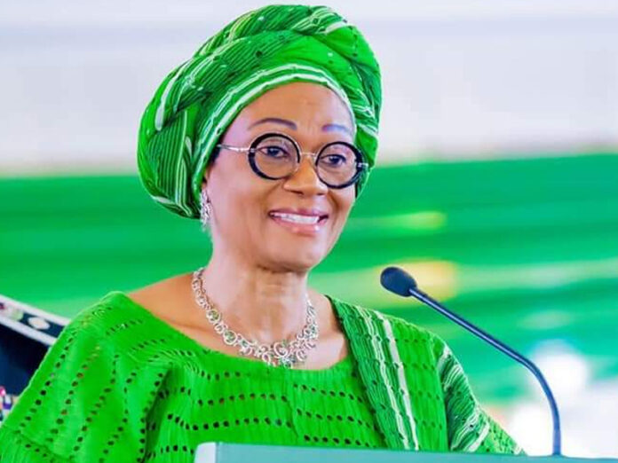 Oluremi Tinubu, Première dame du Nigeria, lors de son discours